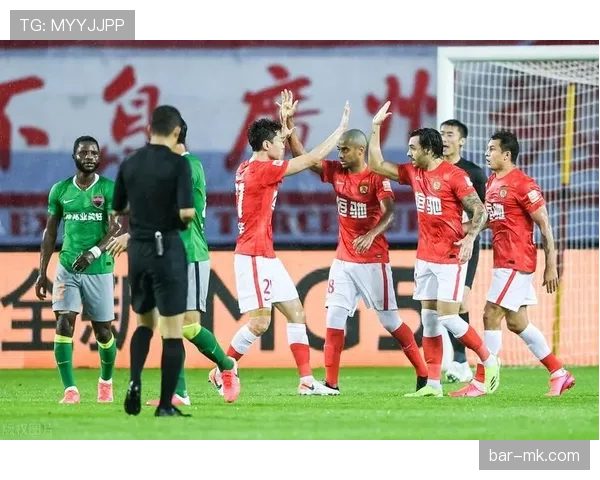 保加利亚中场掌控全局，助球队战绩攀升至巅峰