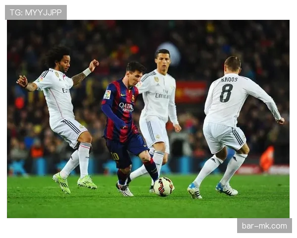 佩德里国家德比闪耀全场,助巴萨续写国家德比传奇 佩德里国家德比闪耀全场,助巴萨续写国家德比传奇