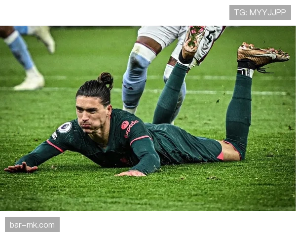 努涅斯vs埃丁森·卡瓦尼：无球跑动与终结效率的差距何在？