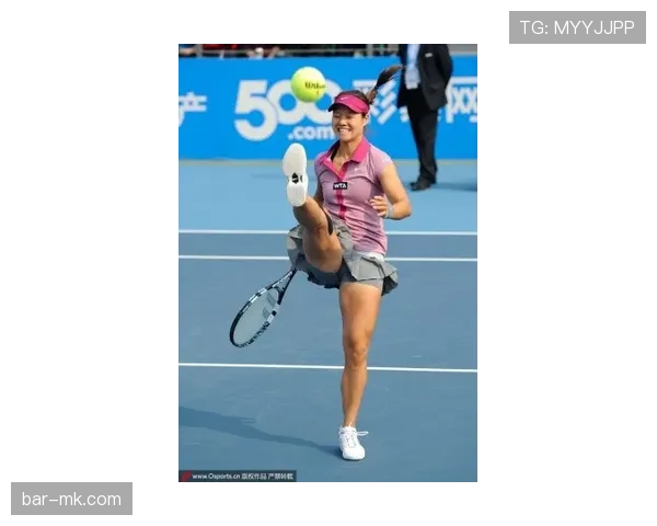 彭帅今天又穿得像个明星，一个人逛街钱包都能撑爆吧？